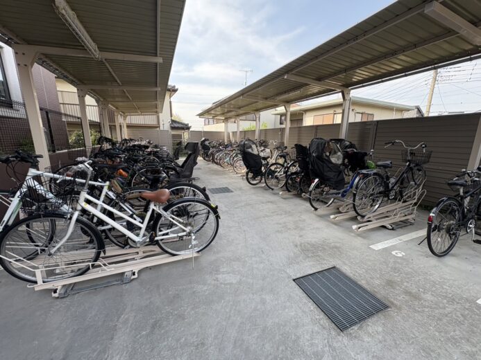 駐輪場 駐輪場