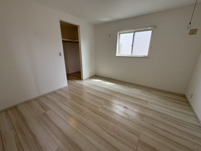 2階洋室（8.0帖）(内装)