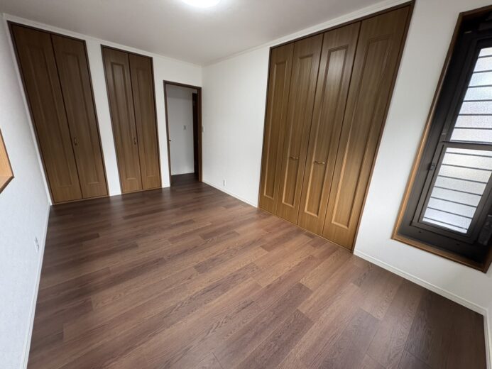 2階洋室（7.5帖）(内装)