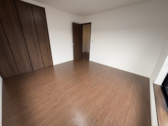 2階洋室（8.0帖）(内装)