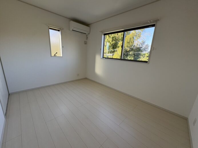 2階洋室（6.5帖）(内装)