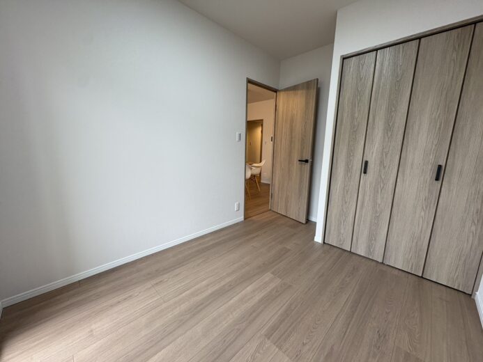 洋室（4.2帖）(内装)