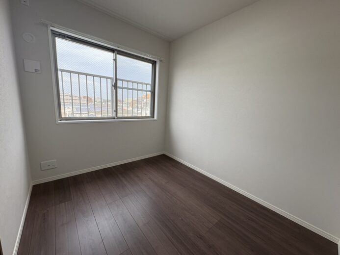 洋室（4.5帖）(内装)