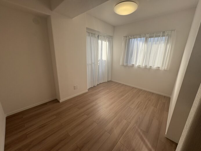 洋室（5.9帖）(内装)