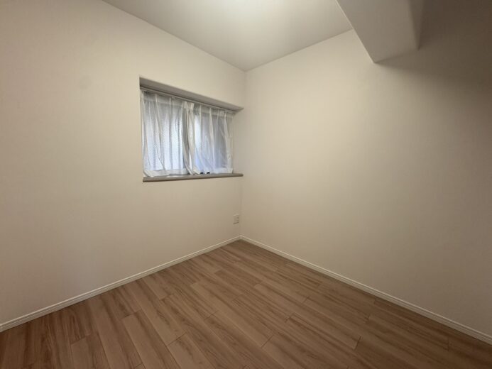 洋室（4.2帖）(内装)