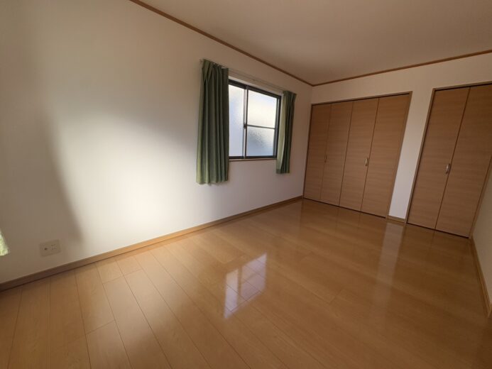 2階洋室（7.5帖）(内装)
