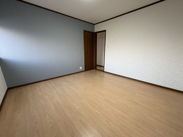 2階洋室（7.5帖）(内装)