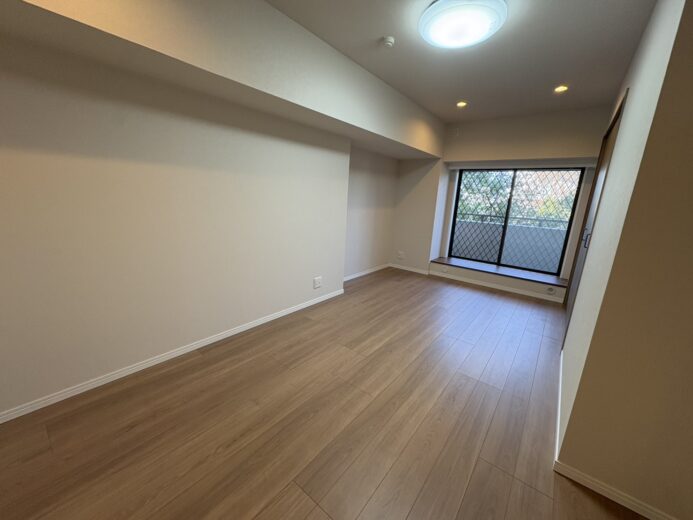 洋室（8.5帖）(内装)