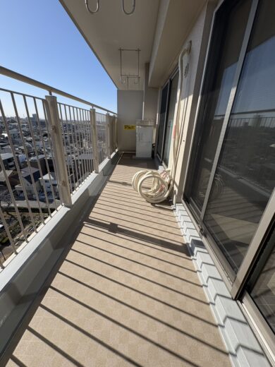 バルコニー バルコニー