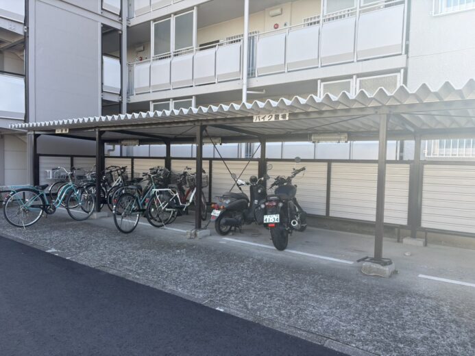 駐輪場 駐輪場
