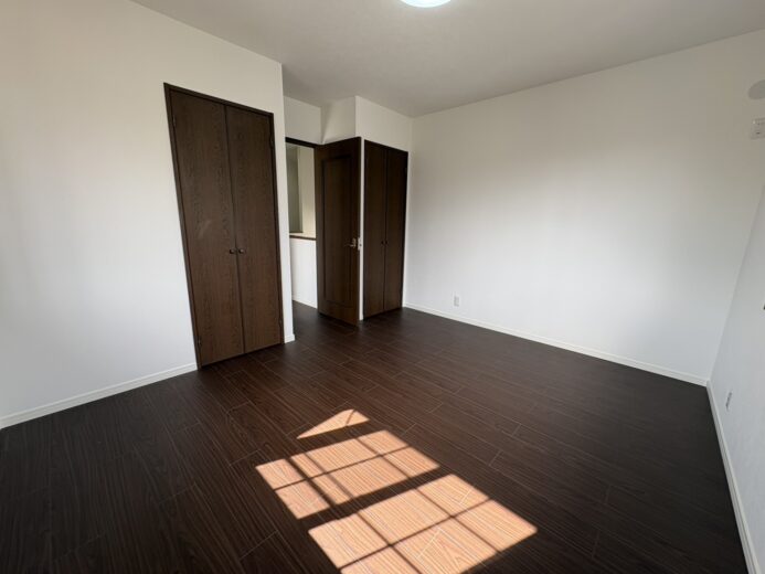 2階洋室（6.5帖）(内装)