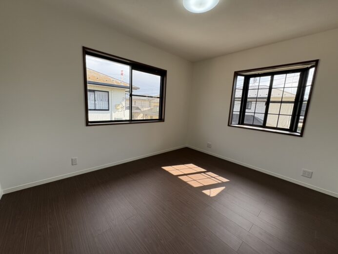 2階洋室（6.5帖）(内装)